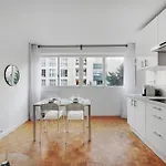 Appt In The Heart Of The City - 1 Bdr 4P - Bel Air